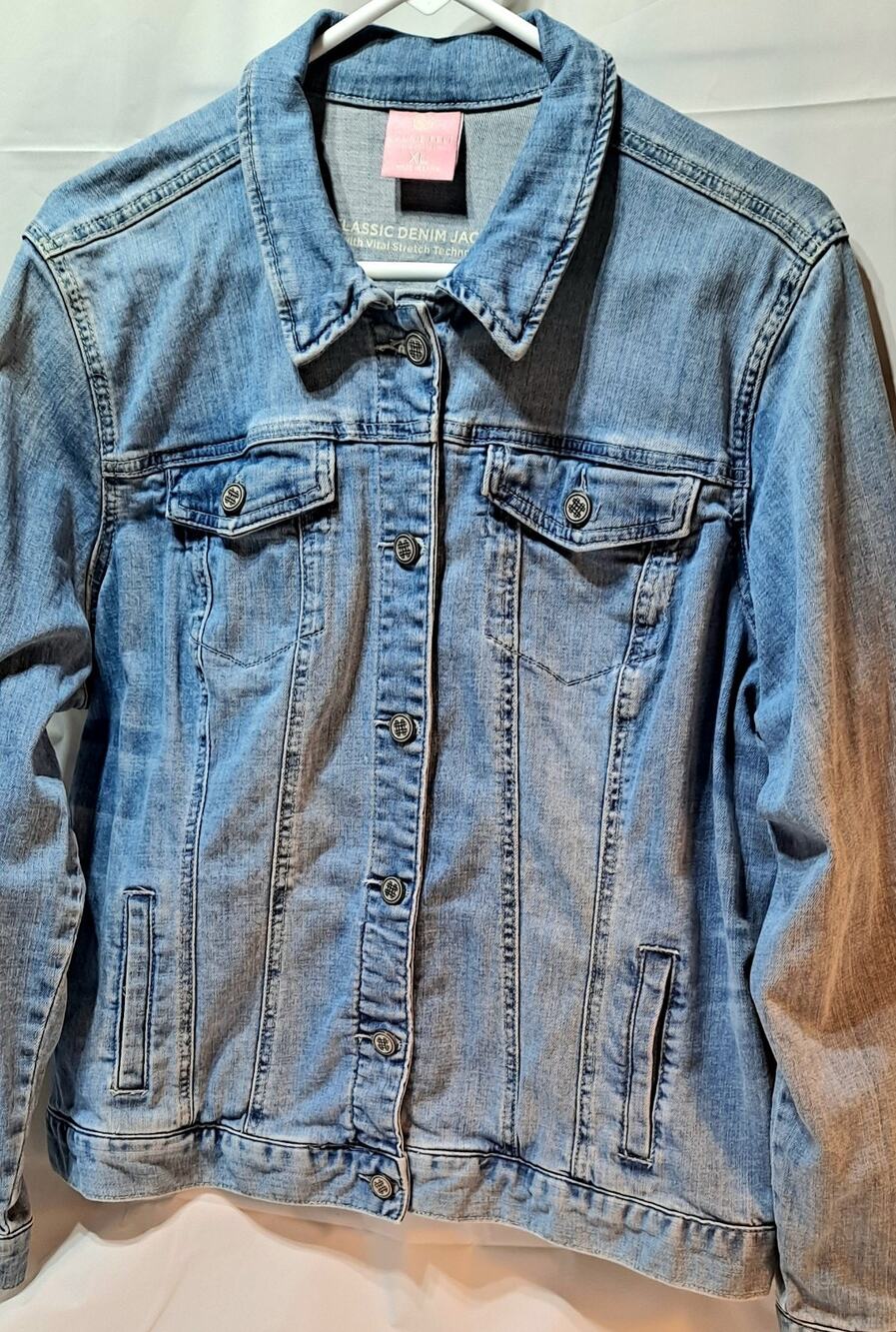 Laurie Felt Denim Jean Jacket Light Blue Button Front Semi-Fitted XL NWT